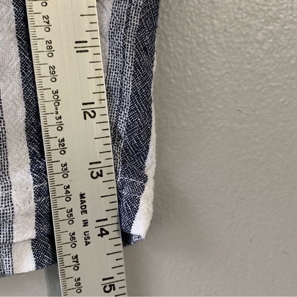 Alexander Jordan midnight blue and white stripe beach short with pockets. Size M - Picture 7 of 9